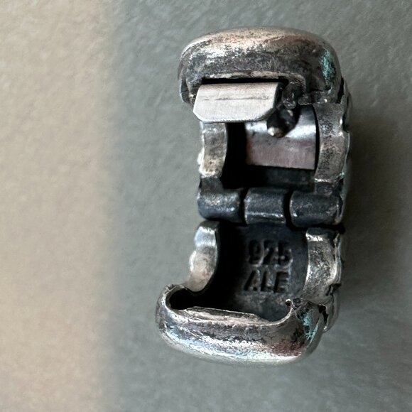 Authentic PANDORA 925 Sterling Silver Ridges Barrel Clip Charm - EUC - Picture 2 of 7